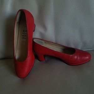 Nine West Red pumps